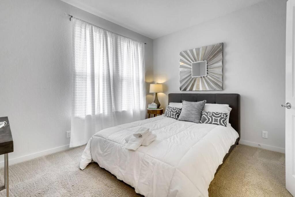 Gorgeous 4 Bed Home On St Mary'S - Minutes To Riverwalk/Pearl San Antonio Bagian luar foto