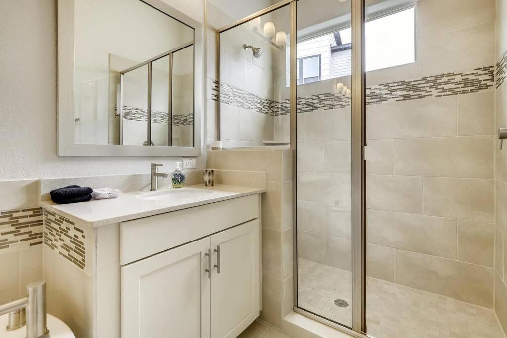 Gorgeous 4 Bed Home On St Mary'S - Minutes To Riverwalk/Pearl San Antonio Bagian luar foto