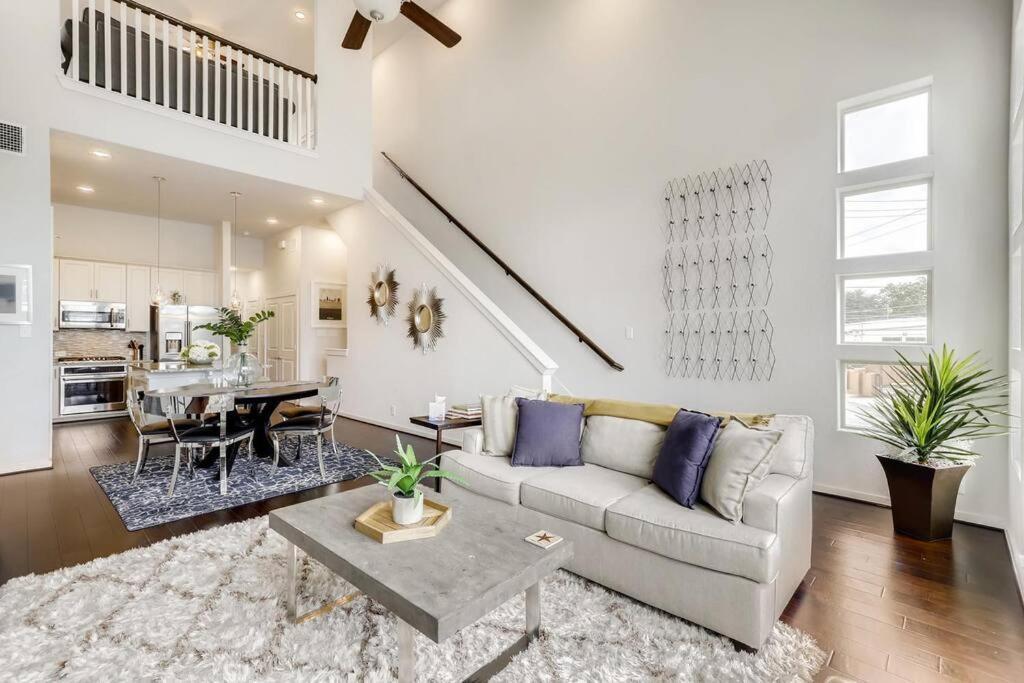 Gorgeous 4 Bed Home On St Mary'S - Minutes To Riverwalk/Pearl San Antonio Bagian luar foto