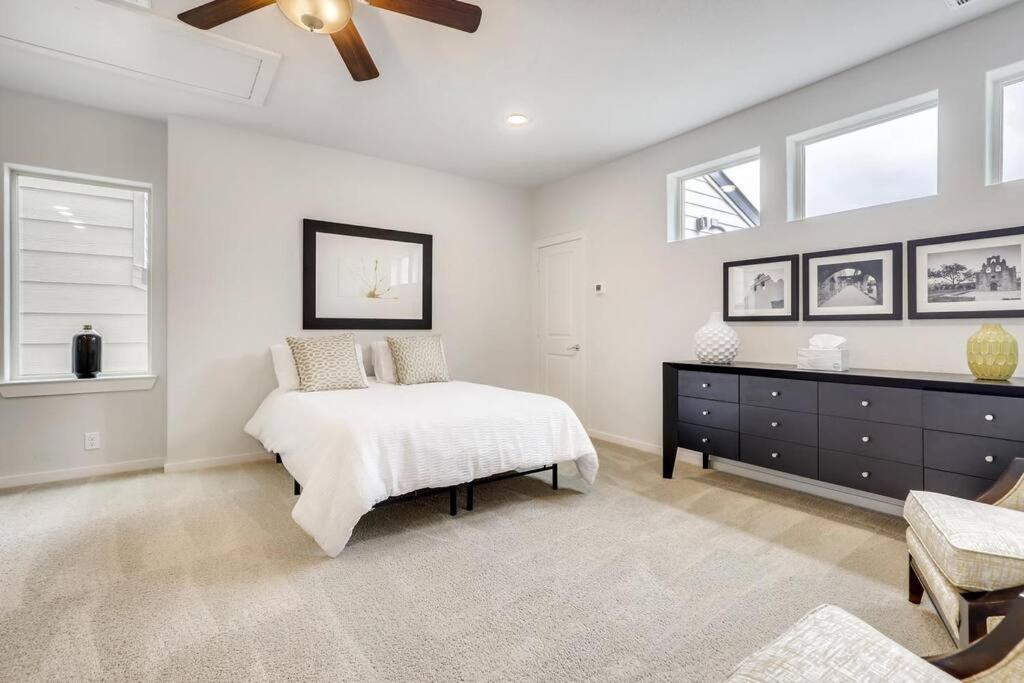 Gorgeous 4 Bed Home On St Mary'S - Minutes To Riverwalk/Pearl San Antonio Bagian luar foto